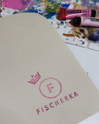 Když máš zálibu v malování a kabelkách zároveň, tak si vymyslíš vlastní potisk na tašku. Aneb ještě nutně "potřebuju" ☝️😅...